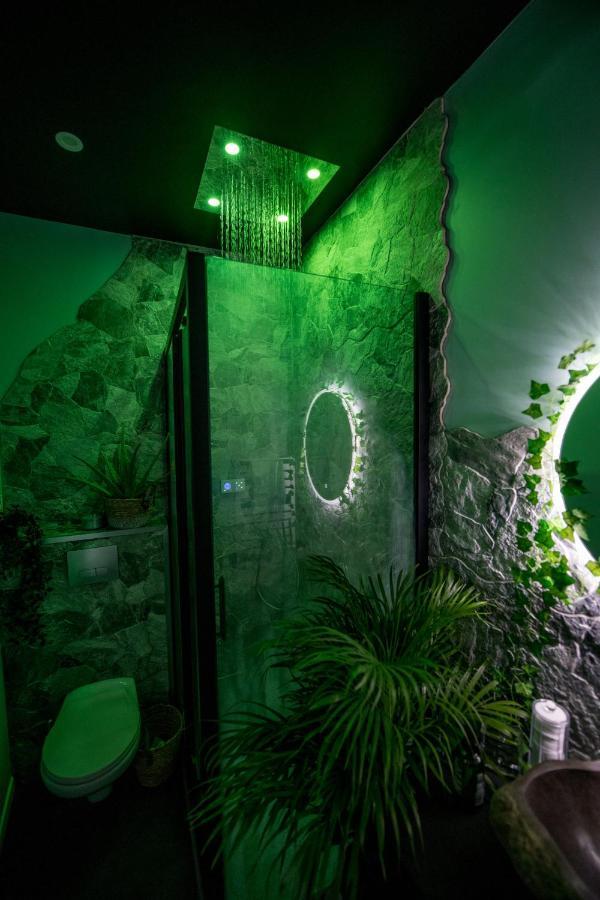 Jungle Room Evadez Vous Cosy Luxe Gare Autoroute Givors Dış mekan fotoğraf